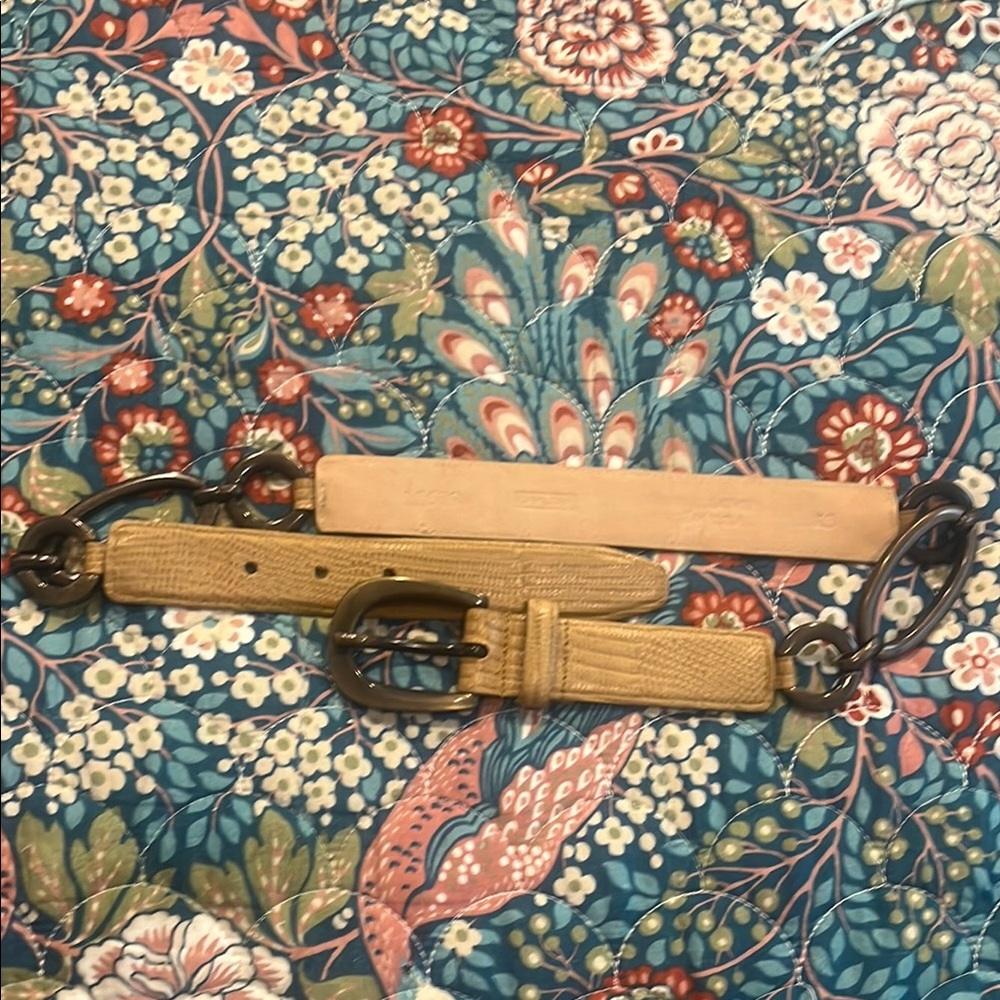 Carlisle Beige Leather belt